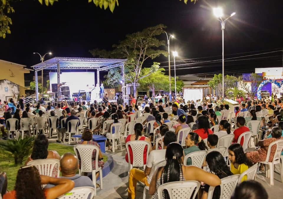 Cerimônia de inauguração da PRAÇA DA BÍBLIA.