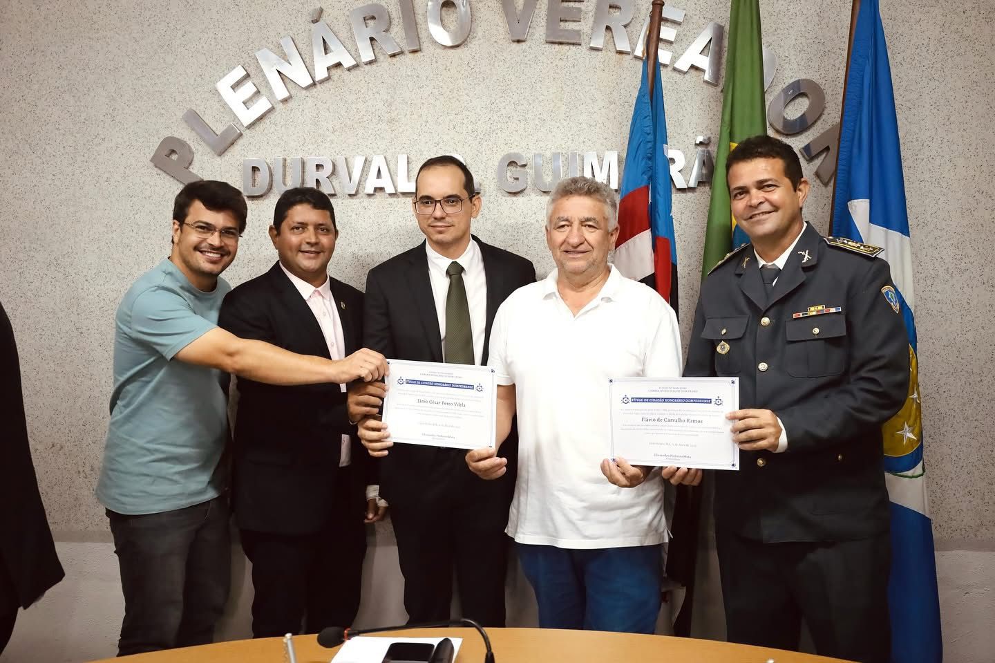 Títulos de Cidadãos Dompedrenses ao Delegado de Polícia César Ferro e ao Tenente-Coronel Flávio Ramos através de uma indicação do vereador Fábio Melo